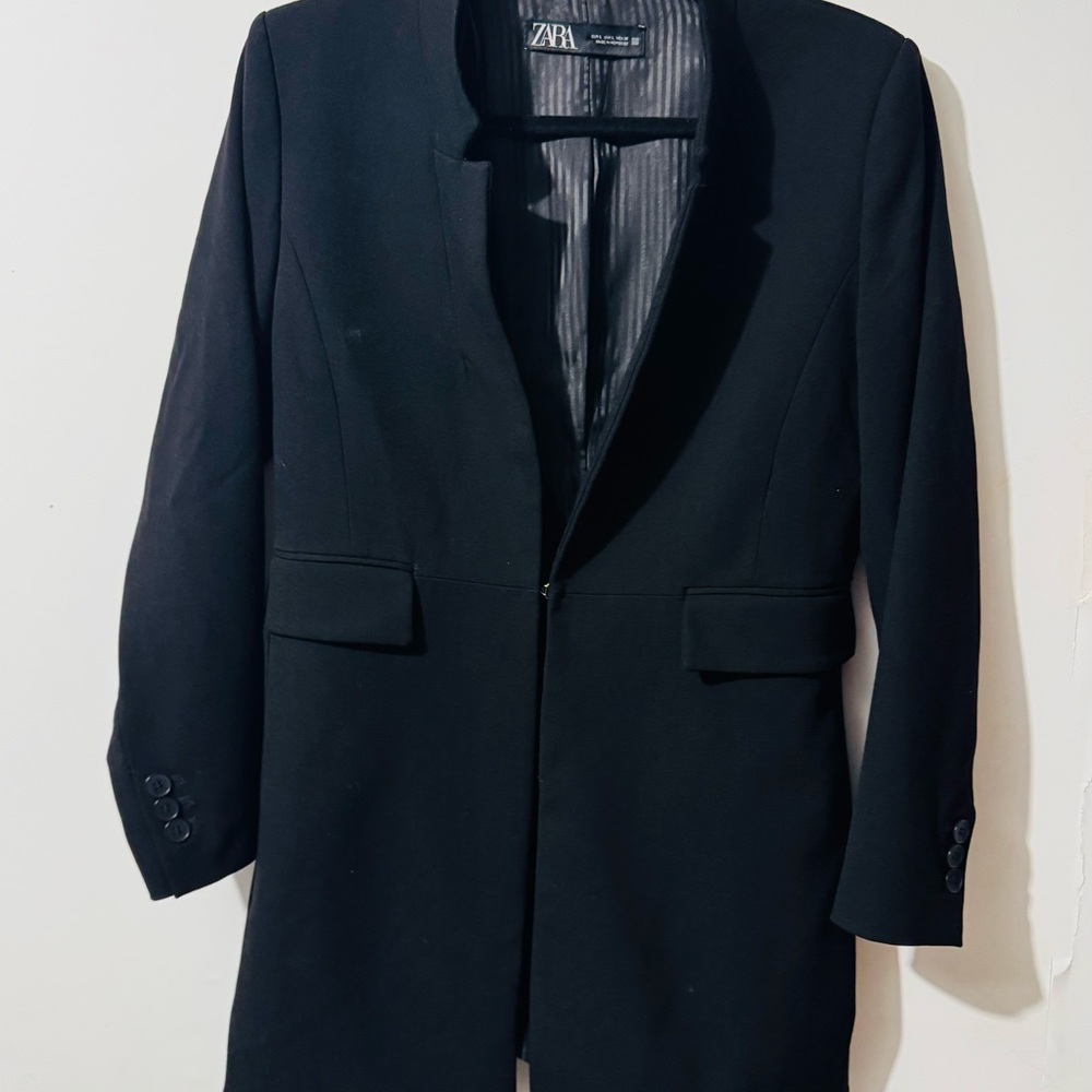 Zara women’s Elegant Black Blazer